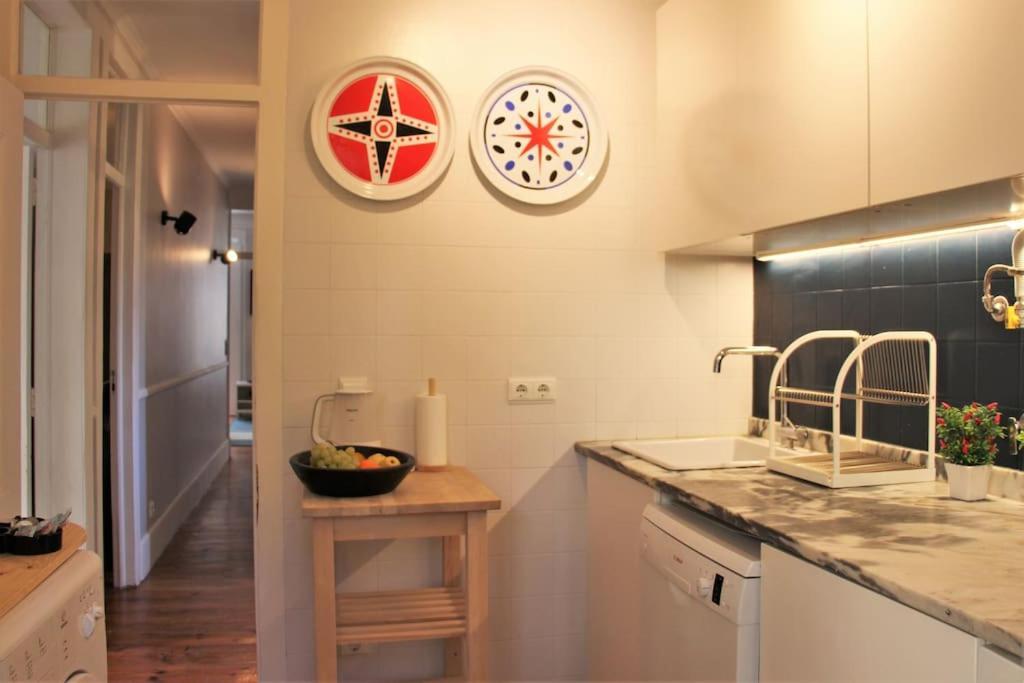 Sm1-happy At Hip Pr.real & Bair.alto + Private Patio! Apartamento Lisboa